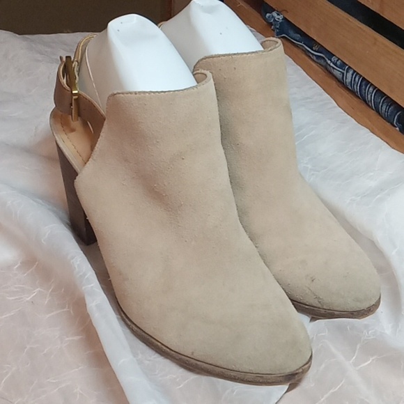 Shoes - Gibson latimer ankle bootie size 8.5